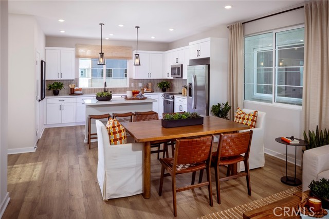 Detail Gallery Image 7 of 14 For 6057 Arches Way, Corona,  CA 92880 - 3 Beds | 2/1 Baths