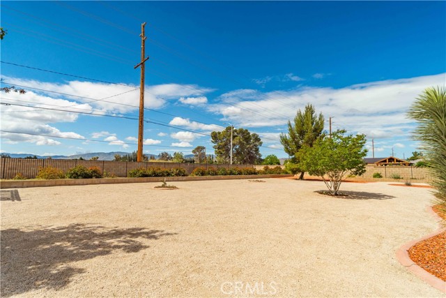 2608 Desert Rose Drive, Lancaster CA: https://media.crmls.org/medias/f5ab145b-30d6-440b-a440-dafa9f06fc36.jpg