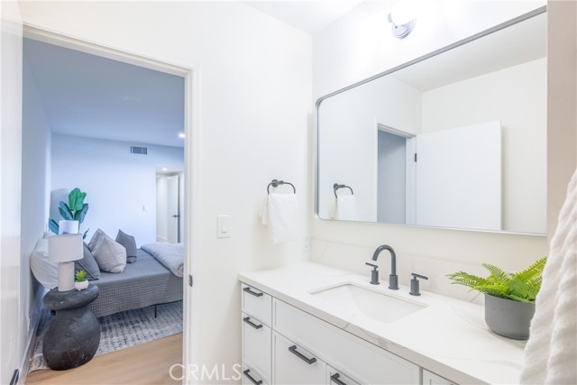 Detail Gallery Image 30 of 49 For 927 N Kings Rd #114,  West Hollywood,  CA 90069 - 1 Beds | 1/1 Baths