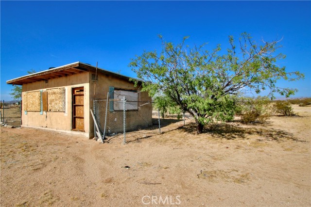 Detail Gallery Image 4 of 45 For 62105 Moon Dr, Joshua Tree,  CA 92252 - 1 Beds | 2 Baths