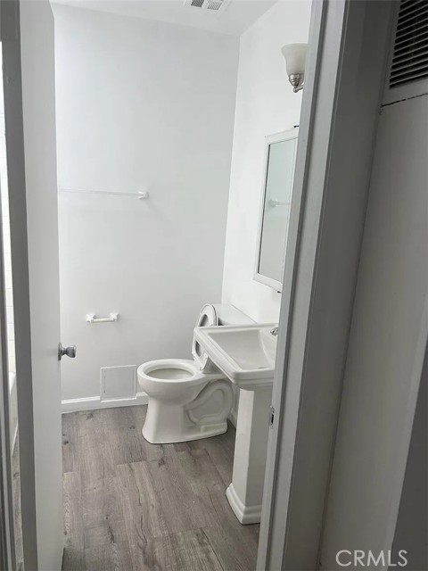 Detail Gallery Image 21 of 21 For 2302 Oak St, Santa Monica,  CA 90405 - – Beds | – Baths