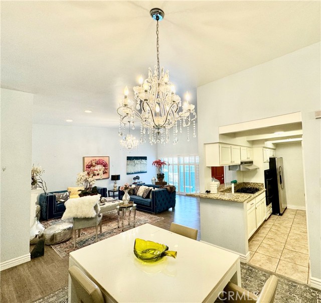 Detail Gallery Image 11 of 11 For 2021 California Ave #16,  Santa Monica,  CA 90403 - 2 Beds | 2 Baths