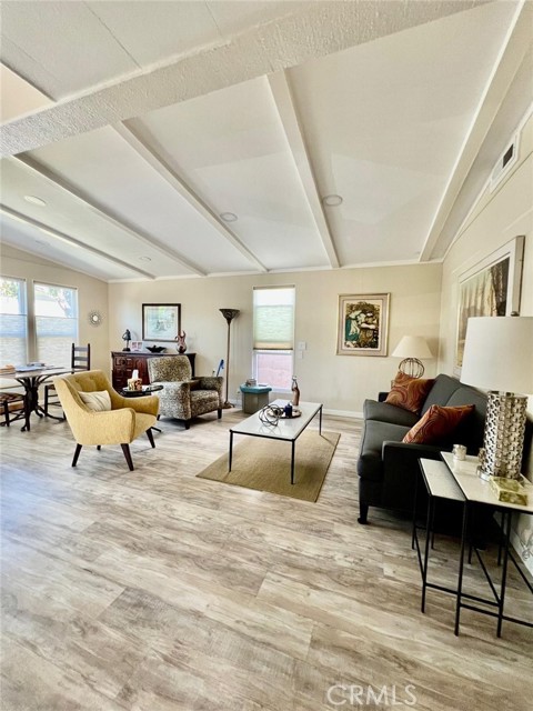 Image 28 of 45 For 215 Clearlake Circle 215