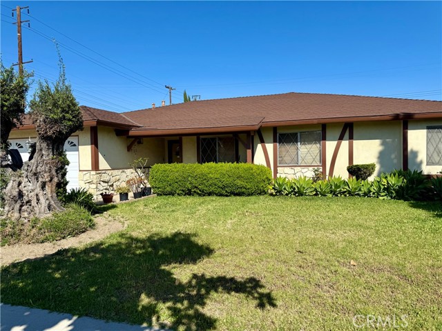 Detail Gallery Image 2 of 11 For 542 N Hanover St, Anaheim,  CA 92801 - 4 Beds | 2/1 Baths