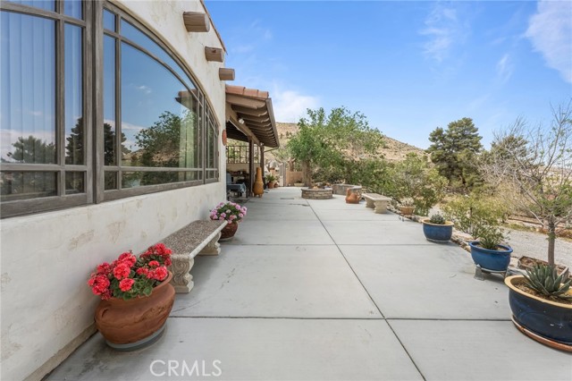 9075 Mesa Vista Street, Apple Valley CA: https://media.crmls.org/medias/f5ad4540-0dec-411d-a818-55539c8c6550.jpg