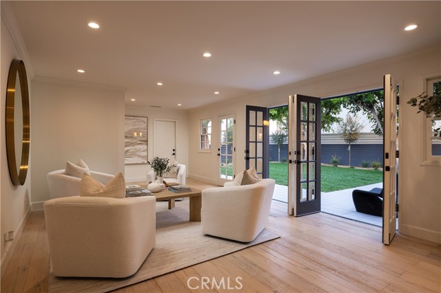 303 E Avenida Cordoba, San Clemente CA: https://media.crmls.org/medias/f5ae0c10-0dd0-46b3-a62c-48275a112312.jpg