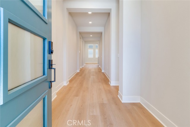 Detail Gallery Image 2 of 26 For 6548 Canyon Oaks Dr, Simi Valley,  CA 93063 - 4 Beds | 3/1 Baths