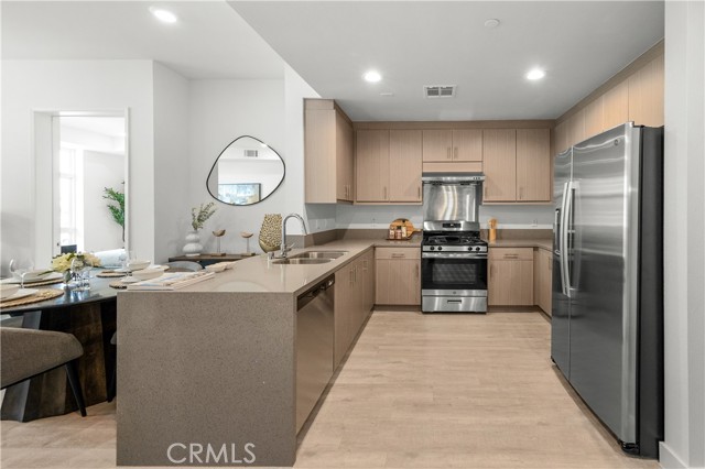 168 S Monterey Street, Alhambra CA: https://media.crmls.org/medias/f5ae8d18-5b2a-40f2-9ca3-12416901dac0.jpg