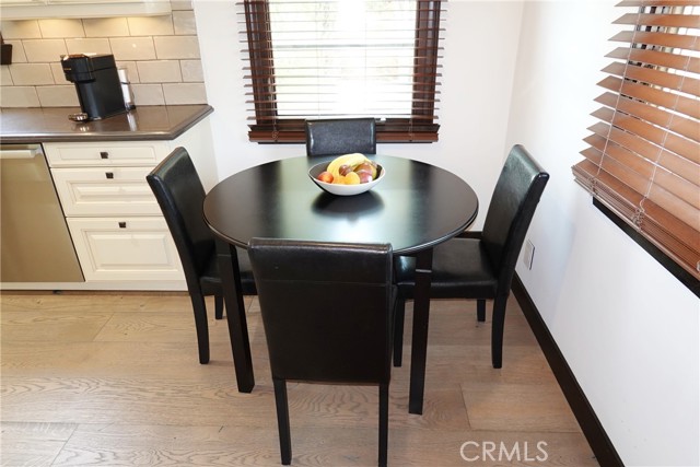 430 Sonora Avenue, Glendale CA: https://media.crmls.org/medias/f5af715c-51a6-47f6-97e4-65b970f436a9.jpg