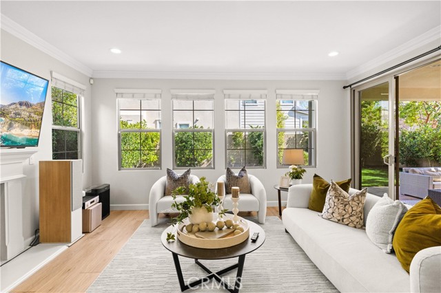 Detail Gallery Image 12 of 63 For 109 Bumblebee, Irvine,  CA 92618 - 4 Beds | 3/1 Baths