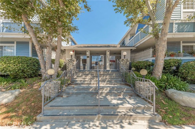 Detail Gallery Image 1 of 1 For 18427 Vincennes St #48,  Northridge,  CA 91325 - 2 Beds | 2 Baths