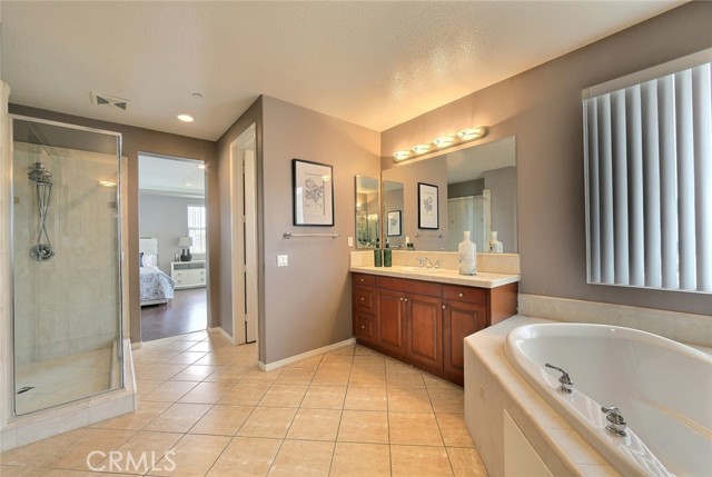 Detail Gallery Image 17 of 28 For 269 Oldenburg Ln, Norco,  CA 92860 - 5 Beds | 4 Baths