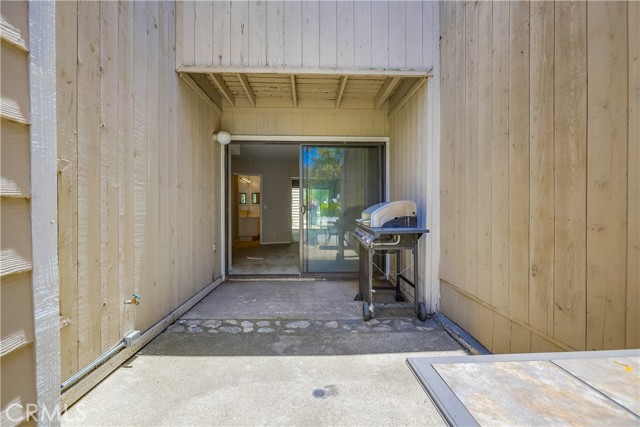 23521 Avenida La Caza, Coto de Caza CA: https://media.crmls.org/medias/f5afce81-4355-4a29-be00-50f577df9ab2.jpg