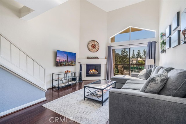 Detail Gallery Image 2 of 26 For 5565 Canoga Ave #309,  Woodland Hills,  CA 91367 - 2 Beds | 2 Baths