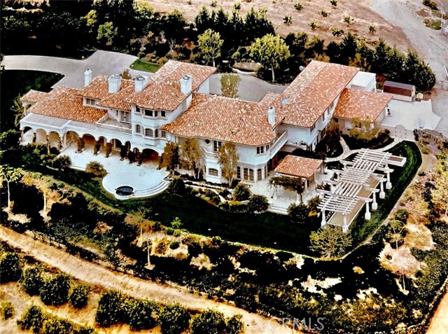 25 Encino Avenue, Camarillo CA: https://media.crmls.org/medias/f5b07812-ad7a-4085-9c3d-f7d5f8e1a0eb.jpg
