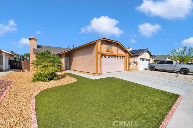 Detail Gallery Image 2 of 30 For 12384 Highgate, Victorville,  CA 92395 - 2 Beds | 2 Baths