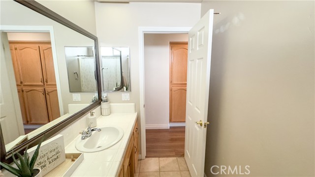 Detail Gallery Image 15 of 23 For 5701 Laurel Canyon Dr, Bakersfield,  CA 93313 - 3 Beds | 2 Baths