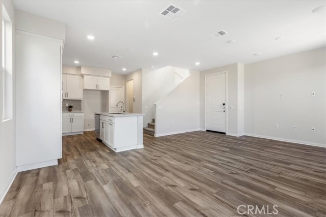 Detail Gallery Image 13 of 15 For 1451 Prairie Rose Ln, Upland,  CA 91786 - 3 Beds | 2/1 Baths