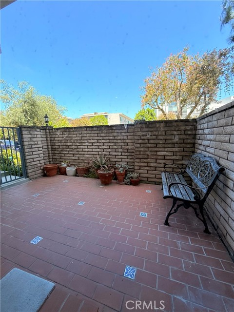 13232 Fiji Way, Marina del Rey CA: https://media.crmls.org/medias/f5b1718a-913a-4b07-ab9f-e8a18a4a2641.jpg