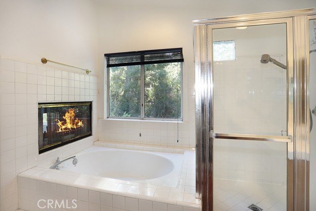 Image 26 of 50 For 961 Lone Pine