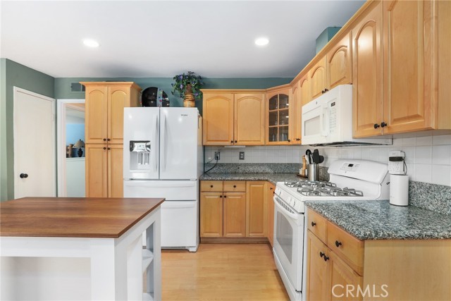 Detail Gallery Image 11 of 29 For 18076 Tulsa St, Granada Hills,  CA 91344 - 3 Beds | 2 Baths