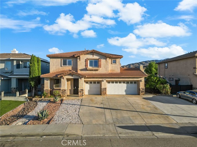 Detail Gallery Image 1 of 28 For 2748 Bouquet Ln, Palmdale,  CA 93551 - 3 Beds | 3 Baths