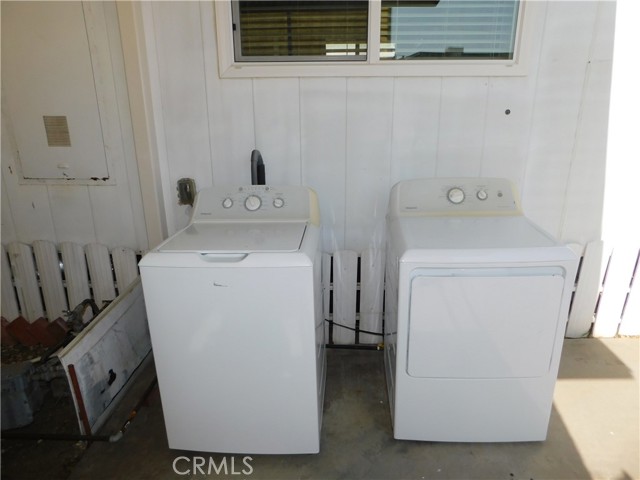 1001 S 3rd Street, Calimesa CA: https://media.crmls.org/medias/f5b20cc1-3d65-4969-bbdf-535d43582675.jpg