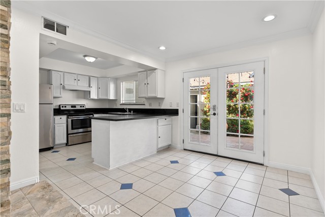 Detail Gallery Image 9 of 50 For 15880 Bogart Ct, Fountain Valley,  CA 92708 - 3 Beds | 2 Baths