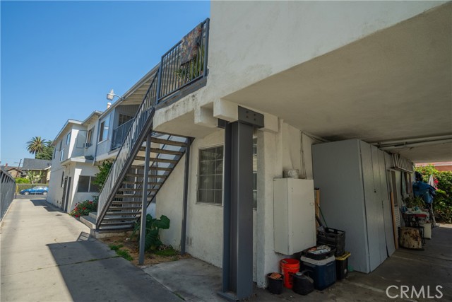 Detail Gallery Image 4 of 20 For 1629 S Van Ness Ave, Los Angeles,  CA 90019 - – Beds | – Baths