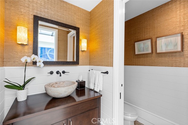 Detail Gallery Image 36 of 43 For 322 Emerald Bay, Laguna Beach,  CA 92651 - 6 Beds | 6/1 Baths