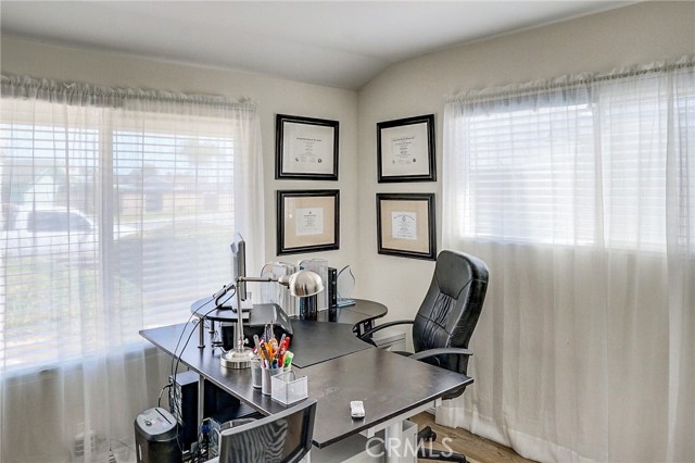 Detail Gallery Image 30 of 41 For 20241 Galway Ave, Carson,  CA 90746 - 4 Beds | 2 Baths