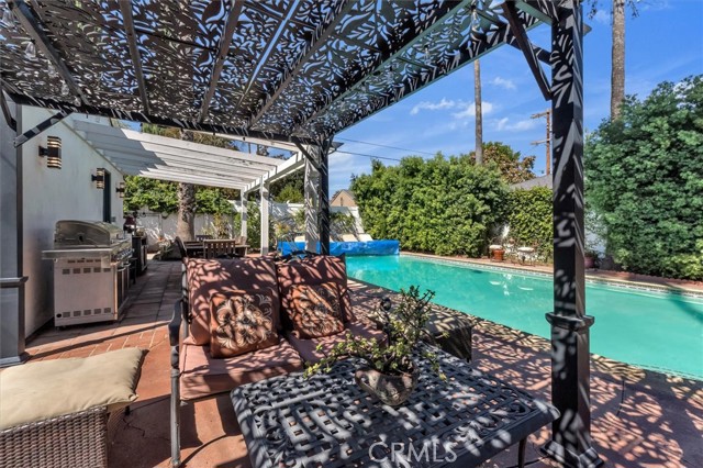 2 Bed Home for Sale in Valley Village, California
