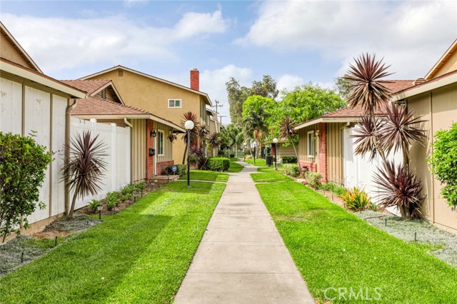 Detail Gallery Image 49 of 56 For 11879 Sungrove Cir, Garden Grove,  CA 92840 - 3 Beds | 2/1 Baths