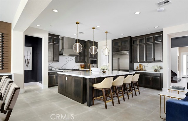 Detail Gallery Image 4 of 28 For 11826 Canoga Ave, Chatsworth,  CA 91311 - 5 Beds | 5/1 Baths