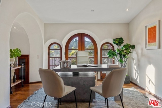 Detail Gallery Image 15 of 29 For 746 Norway Ln, Los Angeles,  CA 90049 - 5 Beds | 6 Baths