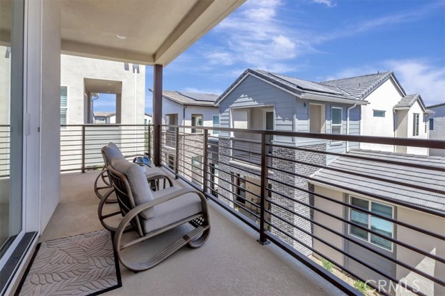 171 Junco, Irvine CA: https://media.crmls.org/medias/f5b762c1-c1f2-4800-b1b7-9351d478a8ae.jpg