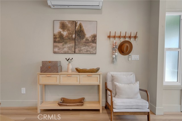 1123 E Ocean Blvd, Long Beach CA: https://media.crmls.org/medias/f5b7a9a0-3208-461d-8a95-5f1915b48a2f.jpg