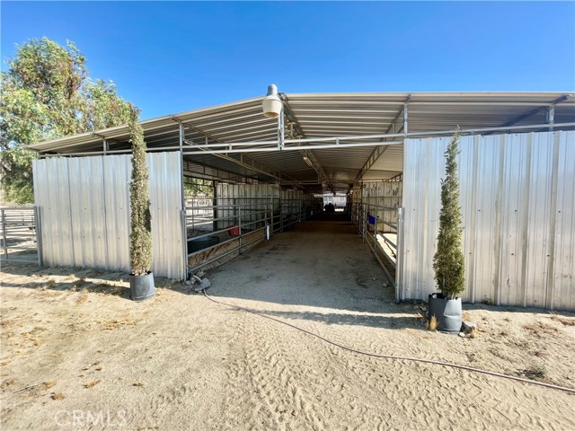 Detail Gallery Image 6 of 29 For 10731 Morongo Way, Morongo Valley,  CA 92256 - 4 Beds | 2/1 Baths