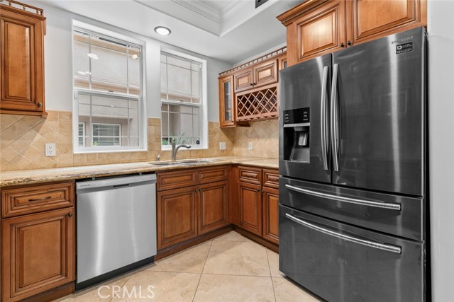 smartly distributed  kitchen plan