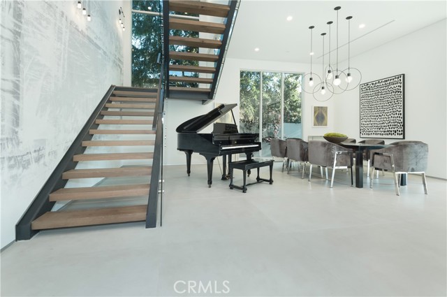 627 N Vista Street, Los Angeles CA: https://media.crmls.org/medias/f5bb6efe-1c62-4d1a-8b4c-b7656549da94.jpg