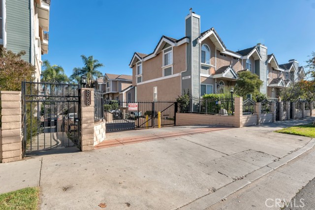 Detail Gallery Image 36 of 37 For 8958 Burnet Ave #E6,  North Hills,  CA 91343 - 3 Beds | 2/1 Baths