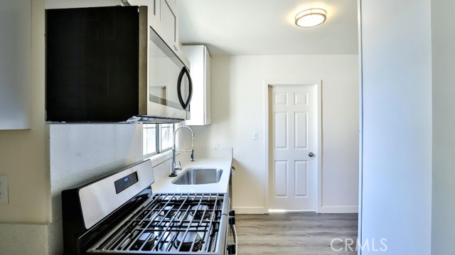 515 S Van Ness Avenue, Santa Ana CA: https://media.crmls.org/medias/f5bc5c22-0811-419b-852f-007c8422d15c.jpg