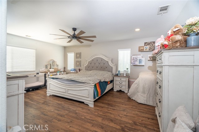 Detail Gallery Image 21 of 42 For 3415 Cromwell Ct, Perris,  CA 92571 - 3 Beds | 2/1 Baths