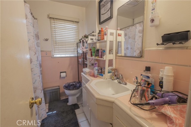 Detail Gallery Image 14 of 25 For 11126 Van Buren Ave, Los Angeles,  CA 90044 - 3 Beds | 2 Baths