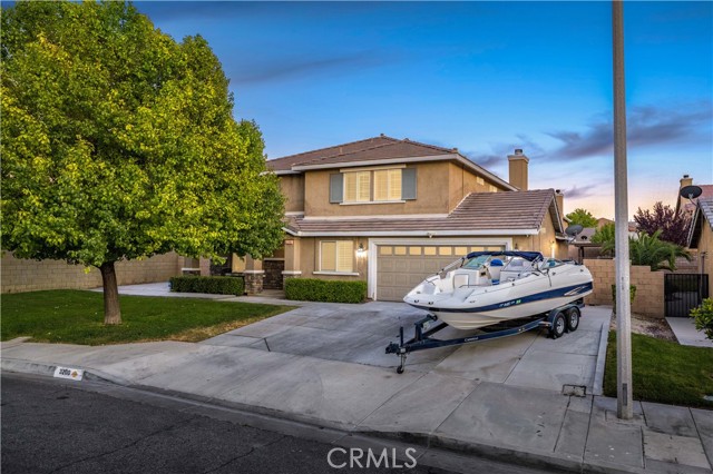 Detail Gallery Image 2 of 50 For 3200 Still Meadow Ln, Lancaster,  CA 93536 - 5 Beds | 4/1 Baths