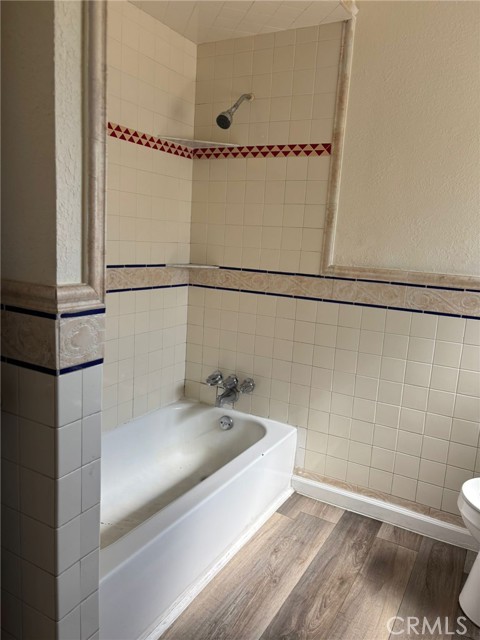 Detail Gallery Image 10 of 20 For 1500 Palm Dr, Bakersfield,  CA 93305 - 3 Beds | 2 Baths