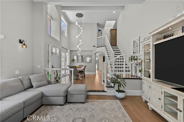 Detail Gallery Image 17 of 75 For 25880 Parma Ct, Valencia,  CA 91355 - 4 Beds | 3 Baths