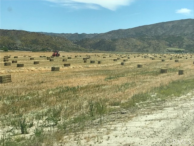 44350 Sage RD Road, Aguanga CA: https://media.crmls.org/medias/f5be650a-a8c8-46cc-aa85-459eb5a799fe.jpg