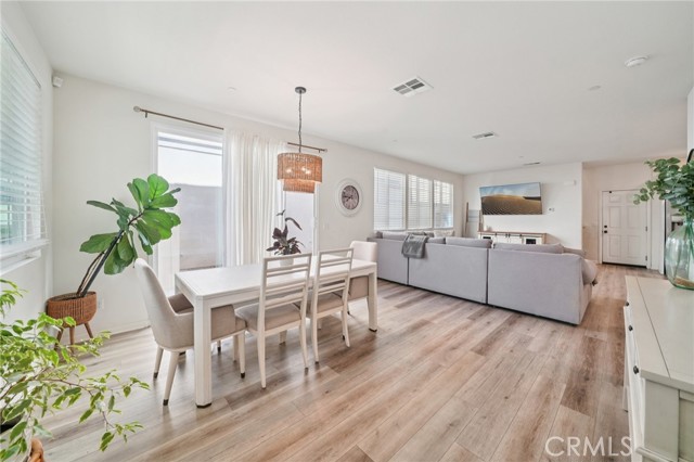 Detail Gallery Image 18 of 57 For 618 S Brampton Ln, Rialto,  CA 92376 - 4 Beds | 3 Baths