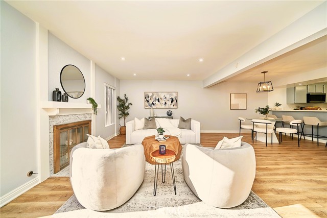 Detail Gallery Image 10 of 28 For 3130 Montrose Ave #102,  La Crescenta,  CA 91214 - 3 Beds | 2/1 Baths